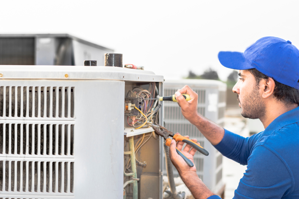 You are currently viewing 5 Key Things to Consider When Hiring an HVAC Contractor